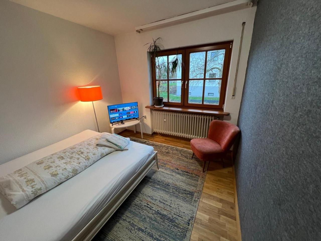 1,5-Zimmer Mit Duschbad, Gartenblick, Kuehlschrank Heroldsberg Exterior foto